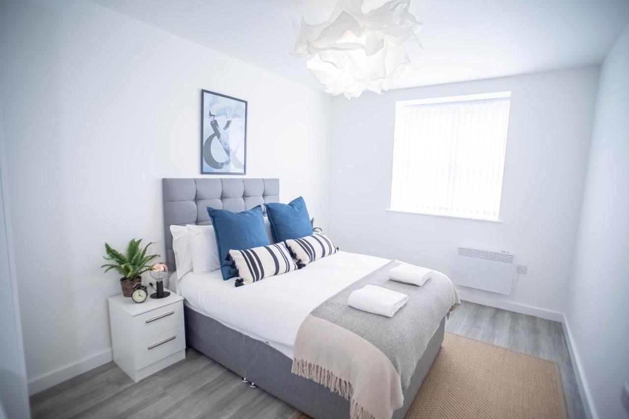 Luxury Apartments Available Next To Train Station - The Wallgate Apartments Wigan - Free Parking Exterior photo